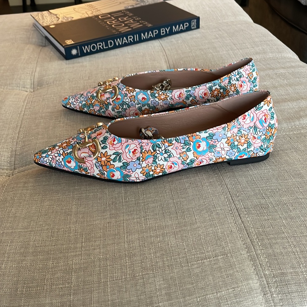 NWT Pointed Toe Chain Spring Flats Size 7.5 - Picture 4 of 9